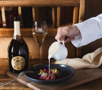 Come abbinare il vino al cibo: i segreti dell'abbinamento perfetto