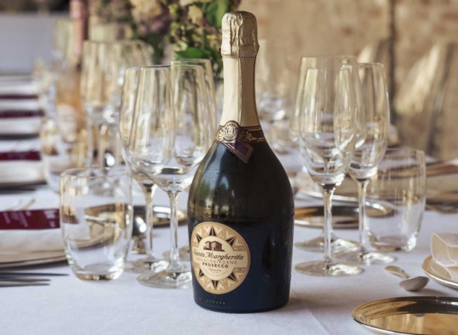 Come disporre i bicchieri a tavola?