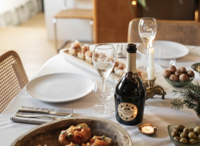 Cena romantica con vino: idee per scegliere la bottiglia giusta