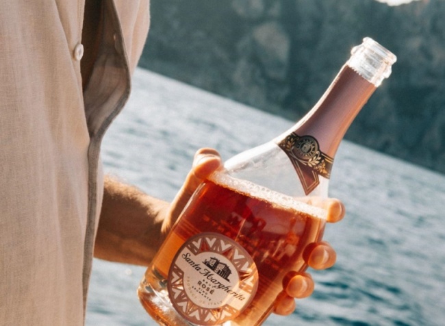 Vino al mare: quale scegliere dal pranzo al tramonto